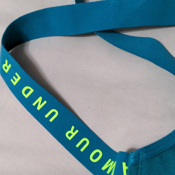 SOLD Under Armour Infinity High Sports Bra sz 1X - Picture 4 of 7